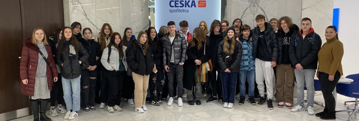 Žáci a žákyně BP1A navštívili Českou spořitelnu