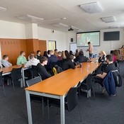 Žáci a žákyně BP3 diskutovali s manažerem pobočky ČS