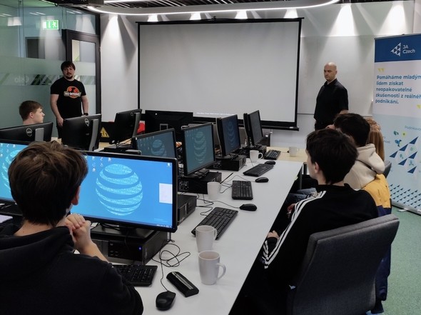 Naši žáci a žákyně se zúčastnili technického workshopu AT&T