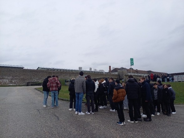 Exkurze do památníku Mauthausen, města Lince a muzea budoucnosti Ars Elektronika