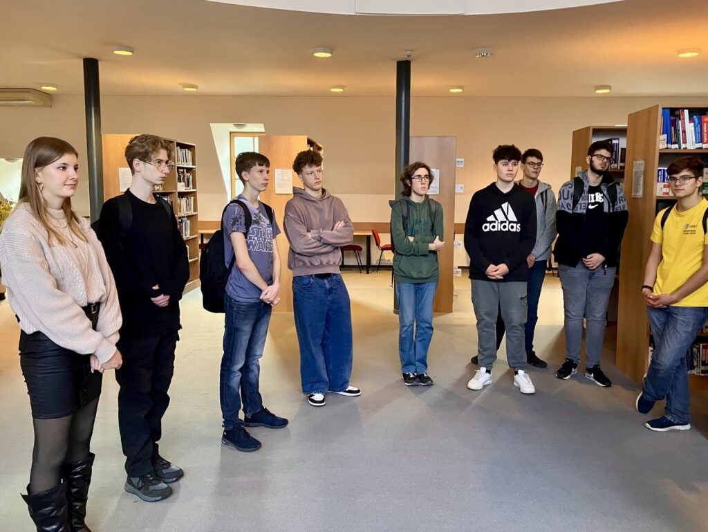 Projekty - Střední škola informatiky, poštovnictví a finančnictví Brno