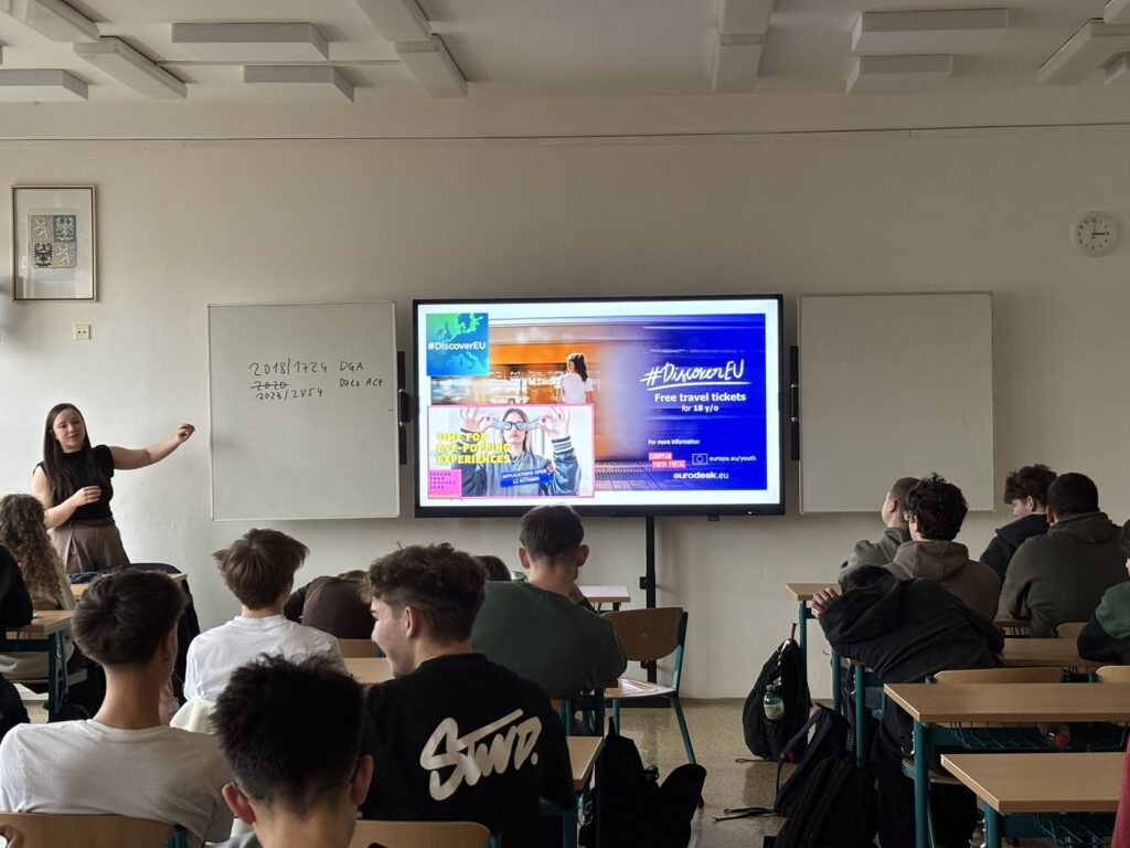 Workshopy o Evropské unii - Střední škola informatiky, poštovnictví a finančnictví Brno