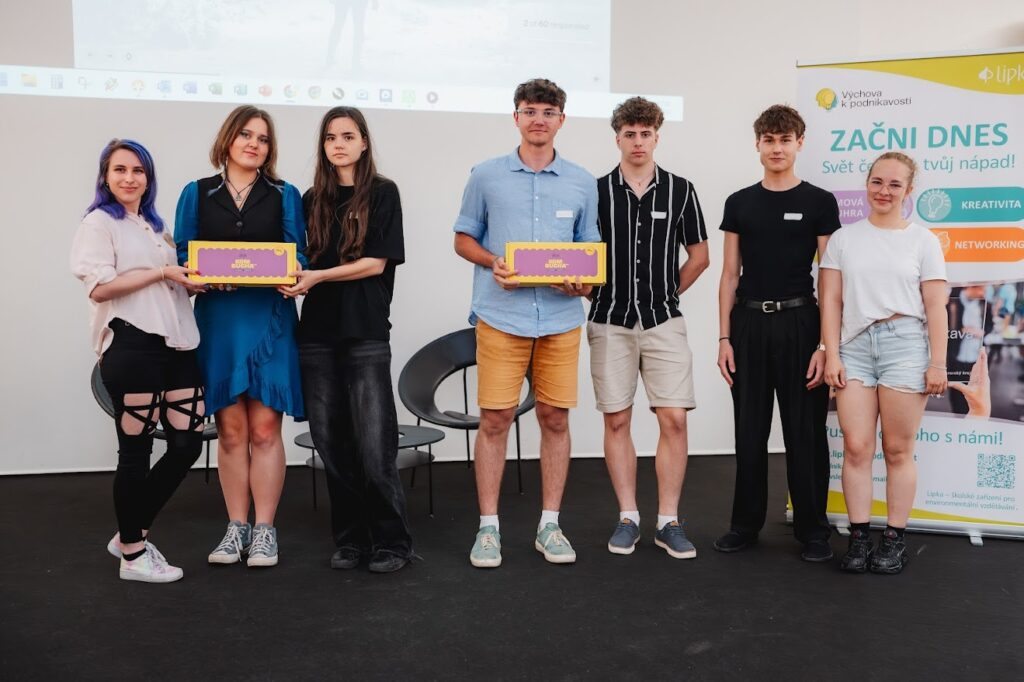 Úspěch našich žáků na Podnikavé žákovské konferenci - Střední škola informatiky, poštovnictví a finančnictví Brno